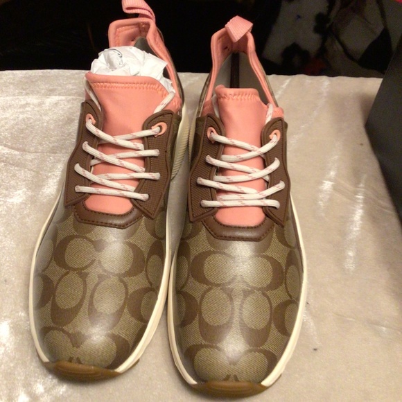 COACH Signature Runner SZ 11B NWT - Picture 1 of 8